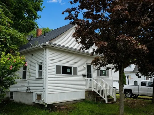 16 Ash St, Fairhaven, MA 02719
