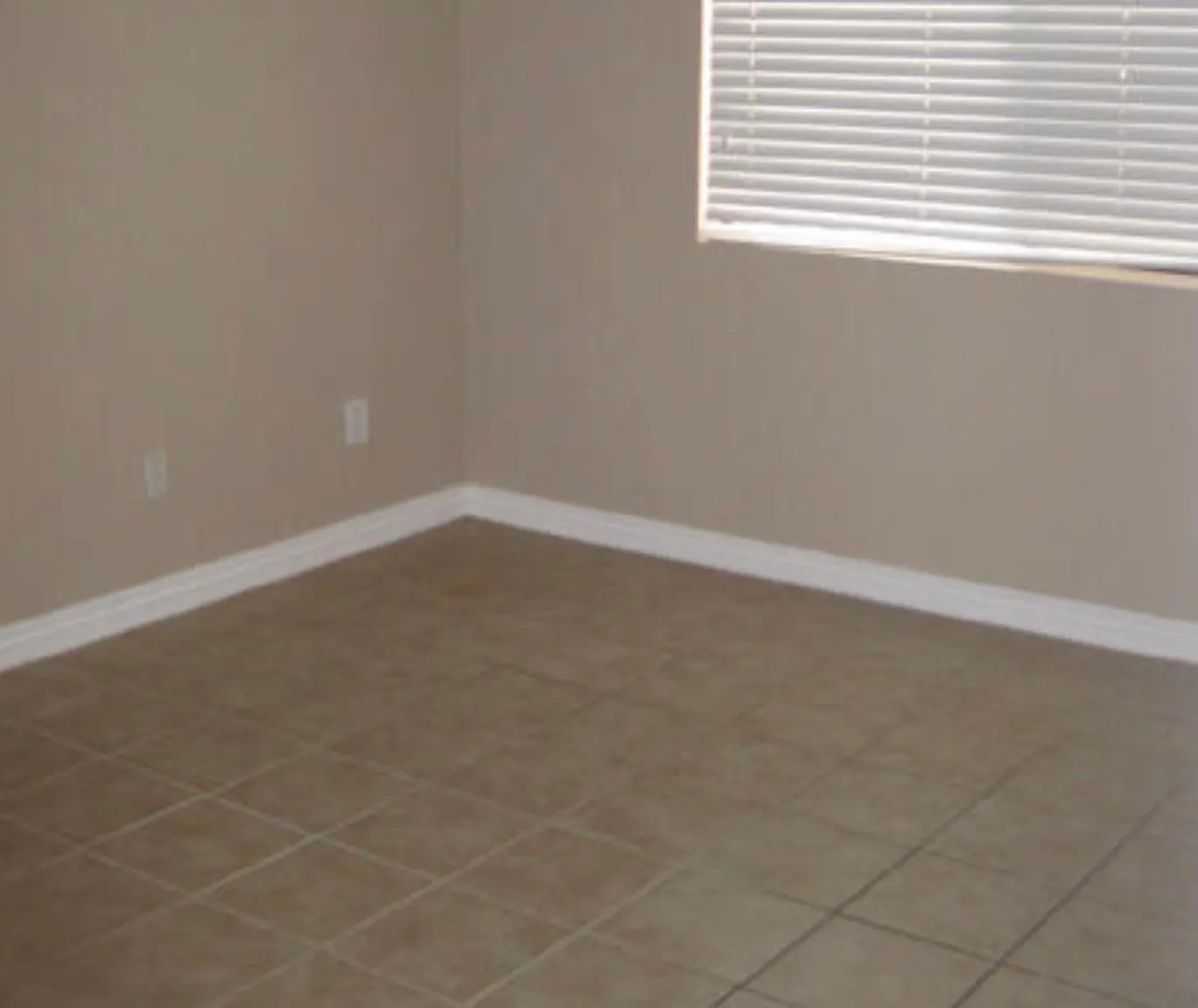 2 bed, 880 sqft, $1,950 — Photo 2