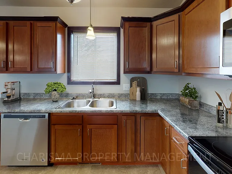 Kayla Place Townhomes — Photo 22