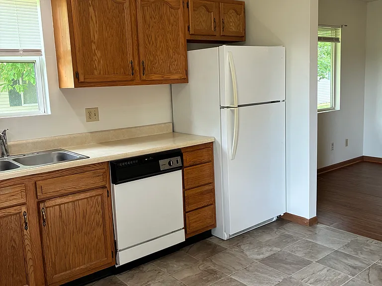 2070 Center St #C — Photo 3