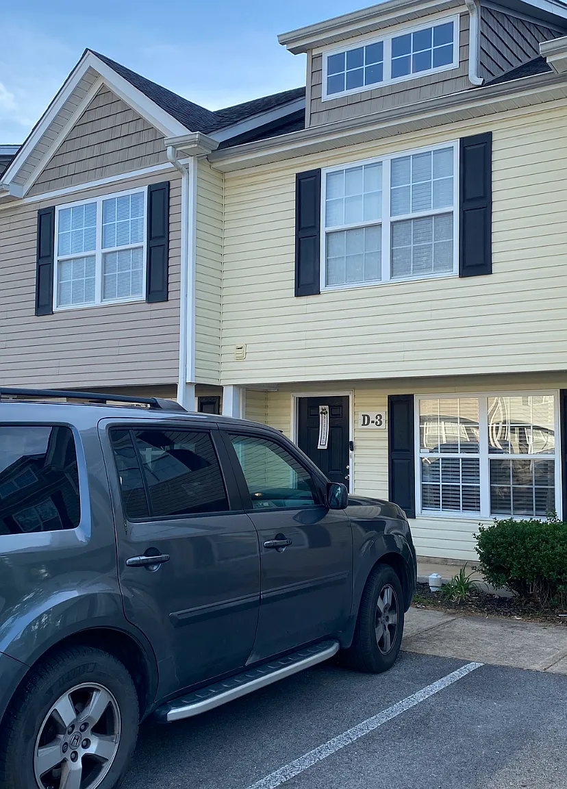 2 bed, 2.5 bath, 1152 sqft, $1,425 — Photo 1