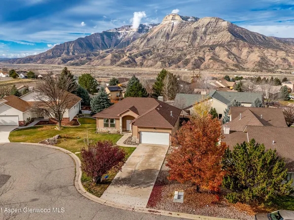 27 Snowberry Pl, Parachute, CO 81635