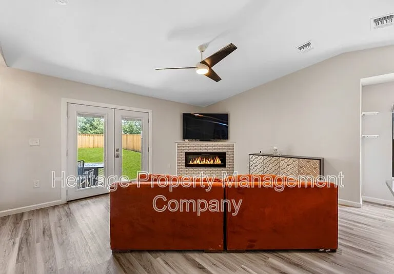 6715 Hickory Springs Dr — Photo 6