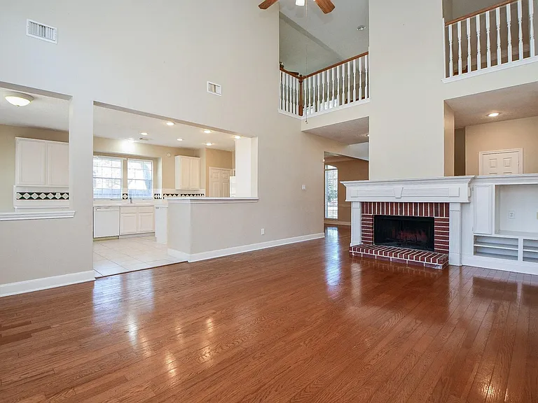1502 Emerald Springs Ct — Photo 9
