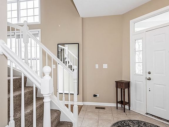 4th image of 557 Springwood Ct