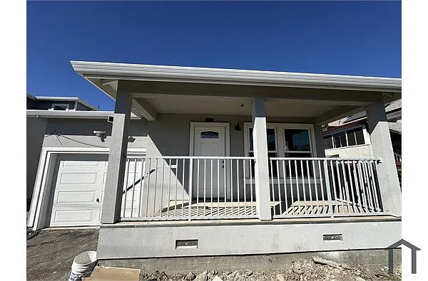 Building Photo - 1439 48th Ave #B