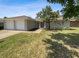 9805 S Hillcrest Dr, Oklahoma City, OK 73159