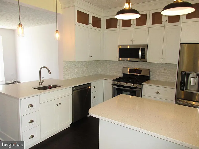 1024 Jeanett Way — Photo 9