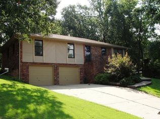 2417 Parkcrest Dr, Jefferson City, MO 65101