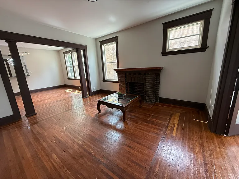 2035 Weyer Ave #5 — Photo 17