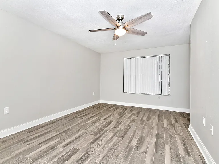 Village Townhomes — Photo 10