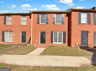 671 Redland Dr, Jonesboro, GA 30238