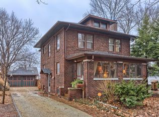 1008 W Columbia Ave, Champaign, IL 61821