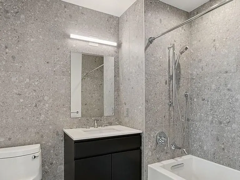 155 Bay St #203 — Photo 6