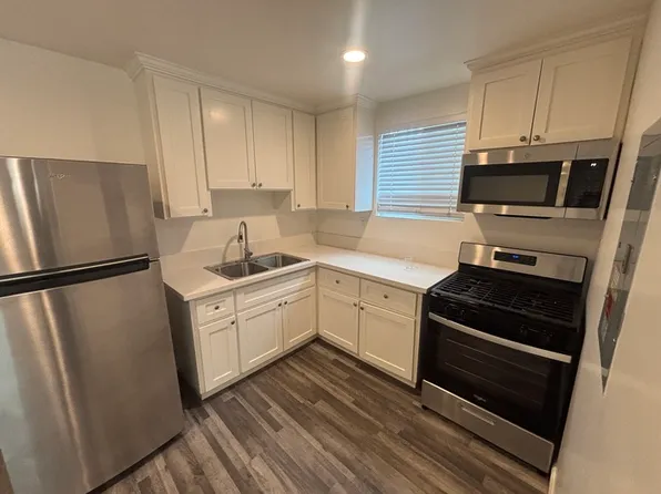 914 W 88th St #1, Los Angeles, CA 90044