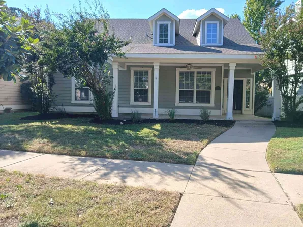 1031 Elm Dr, Little Elm, TX 76227