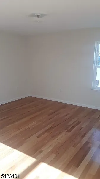 3 bed, 2.0 bath, $4,000 — Photo 2