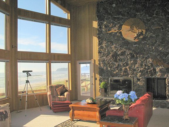 Vaulted Ceilings Dramatic Windows