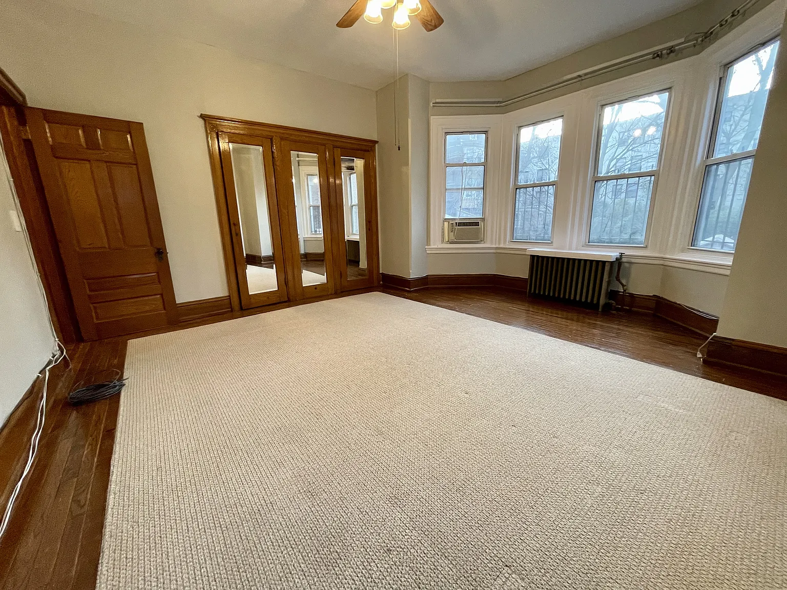 1 bed, 700 sqft, $1,075 — Photo 1