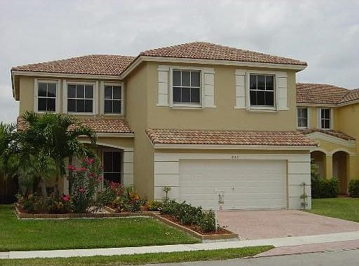 GOLDVUE ESTATES IN DORAL 4/3 SINGLE FAMILY