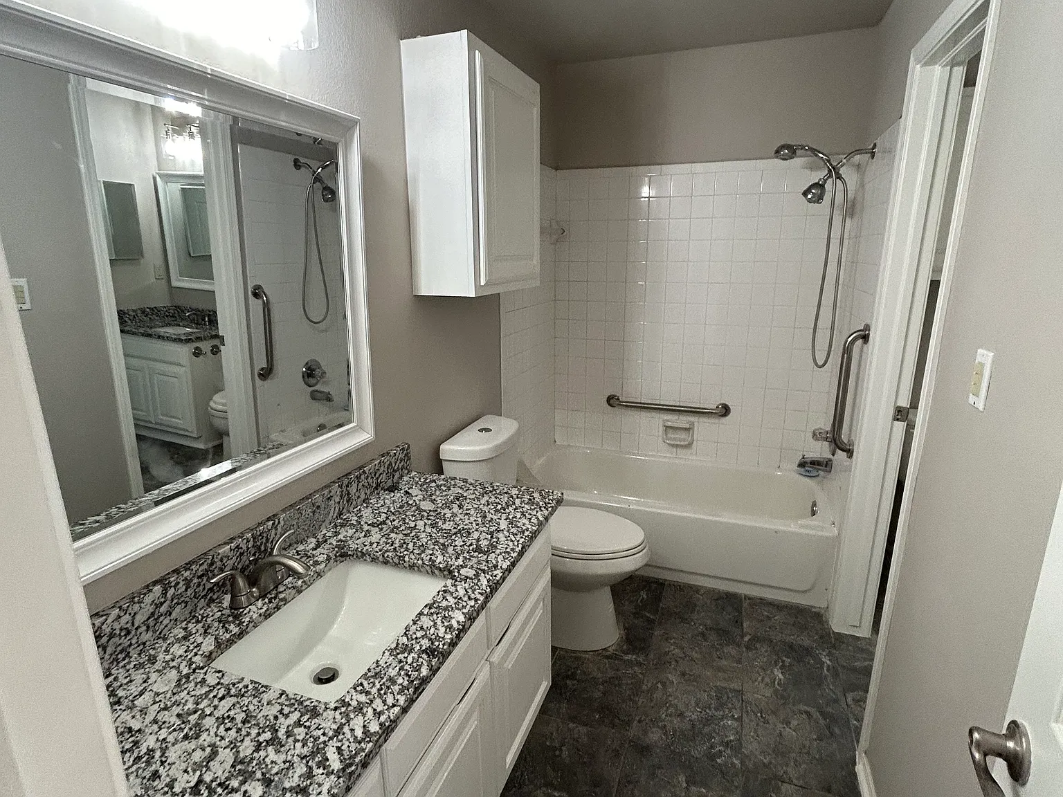 3 bed, 1.5 bath, 1179 sqft, $1,500 — Photo 2