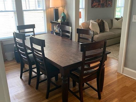 2nd image of 996 Amsterdam Ave NE APT 2