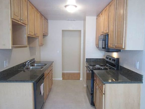 2nd image of 625 Sierra Dr