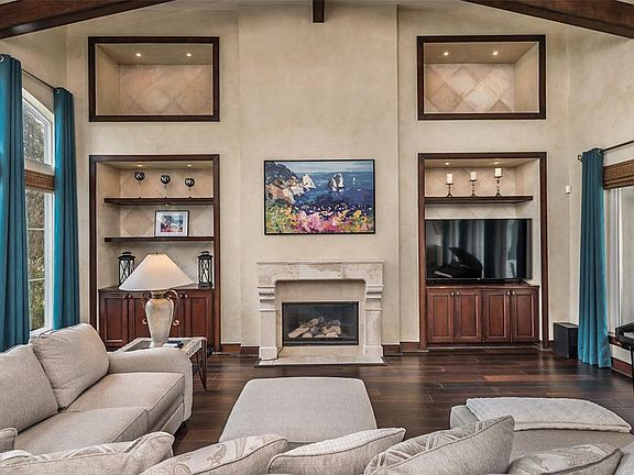 5th image of 1015 Palm Cove Ct