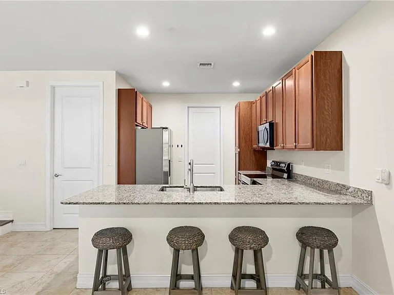 7797 Bristol Cir — Photo 19