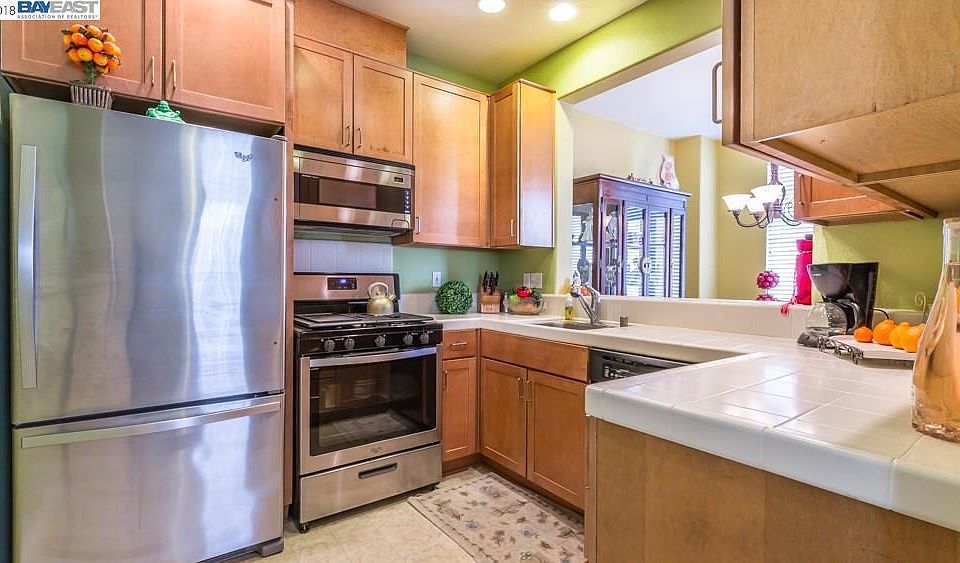 1st image of 645 Mesa Cir