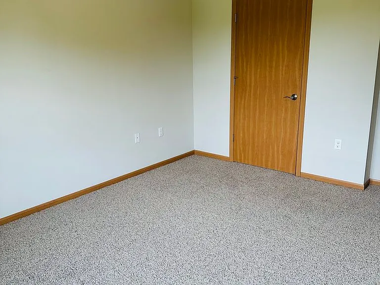 Fairway Glen Apartments — Photo 9