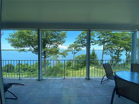 3rd image of 1348 S Shore Dr