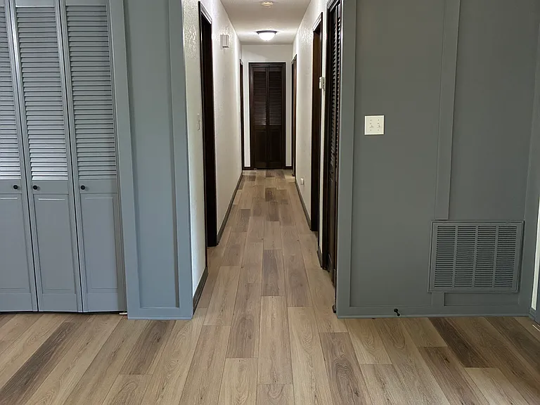 20936 S Valley West Dr — Photo 2