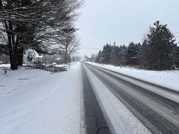 4th image of 639 E Blanchard Rd