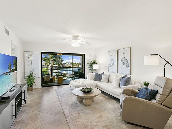 3rd image of 226 3rd St APT 303