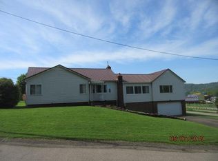 1148 4th St, New Martinsville, WV 26155