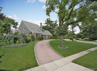 45 Homestead Ave, Garden City, NY 11530