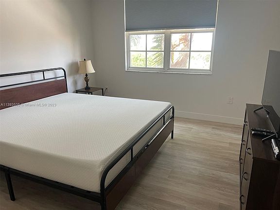 4th image of 19501 E Country Club Dr #9603