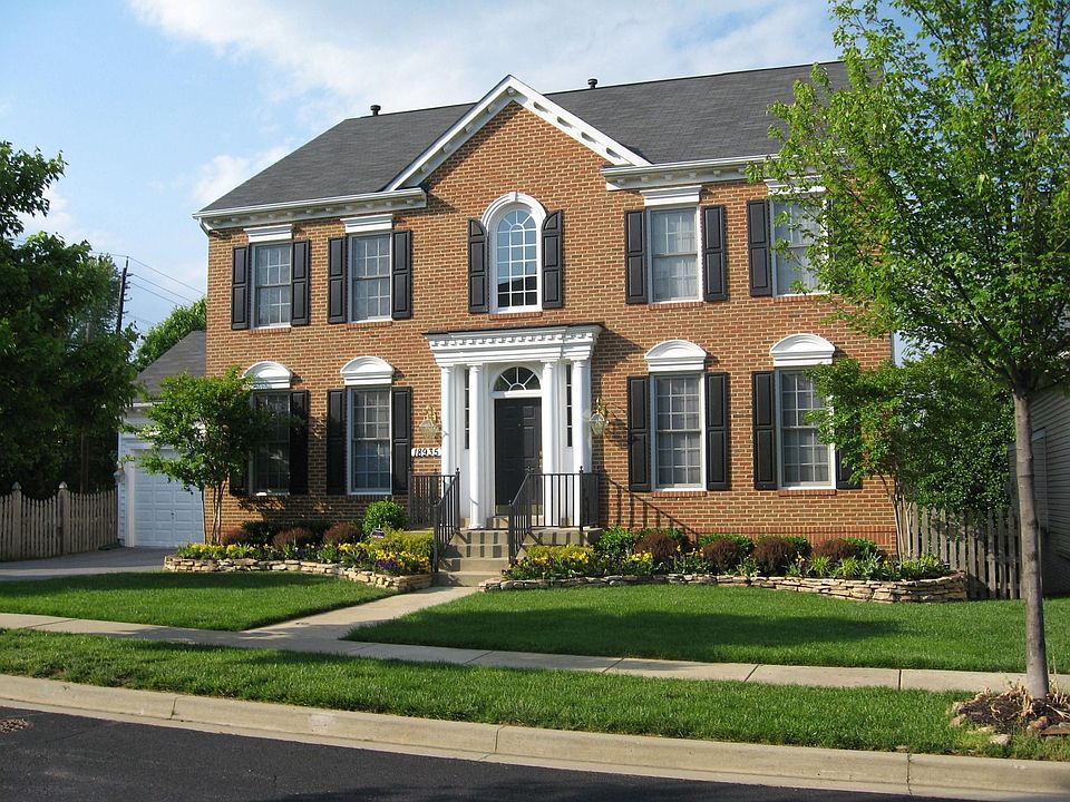 FRONT EXTERIOR