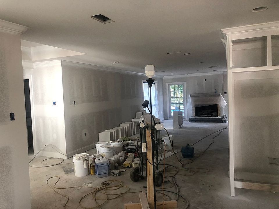 2nd image of 659 Maxine Dr