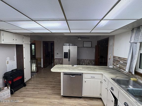 4th image of 15754 Sunset Blvd