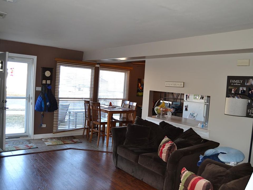 Living and Dining Area
