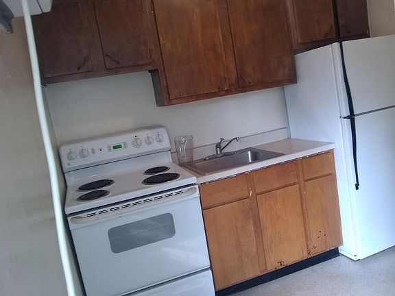 2nd image of 719 Elliott Ave APT 13