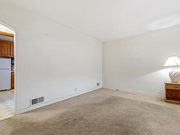 3rd image of 10539 S Kedzie Ave