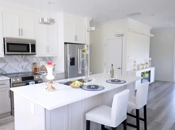 8181 135a St #4, Surrey, BC V3W 3N8