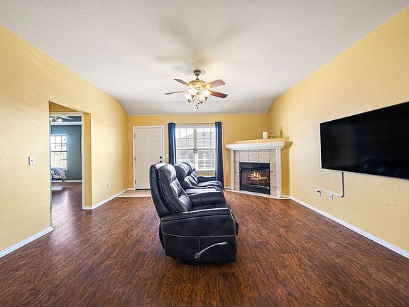 5th image of 420 N Brookfield Dr