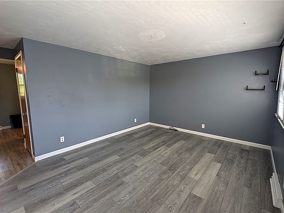 5th image of 113 Pinkerton St