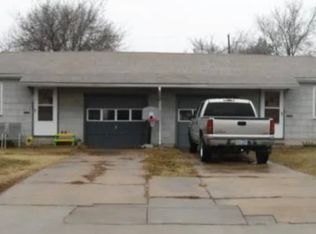 1227 N School St, Augusta, KS 67010