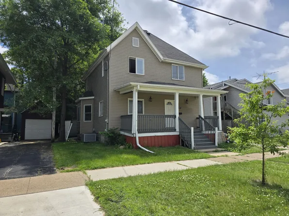 518 E 2nd St, Waterloo, IA 50703