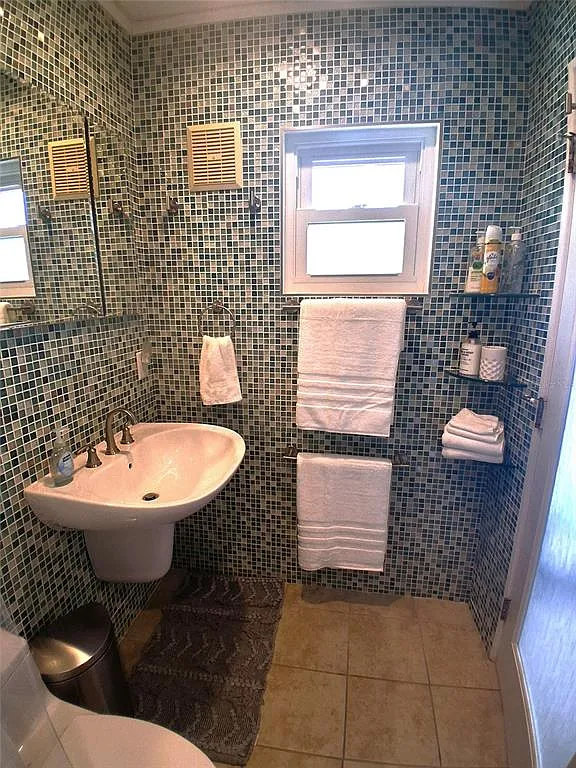 2 bed, 1.0 bath, 695 sqft, $2,700 — Photo 4